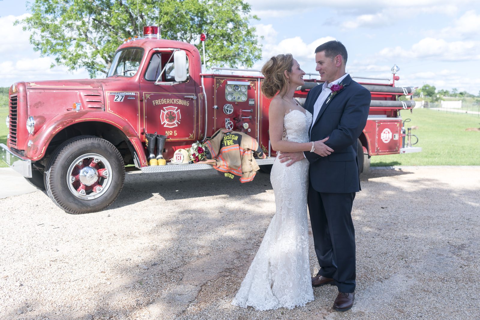 Carrie & Tony wedding — The Lodge at Country Inn Cottages