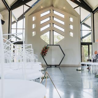 Jennings Trace glass-gabled ceremony room